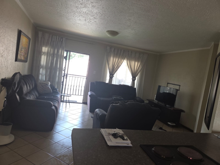 2 Bedroom Property for Sale in Rustenburg Central North West